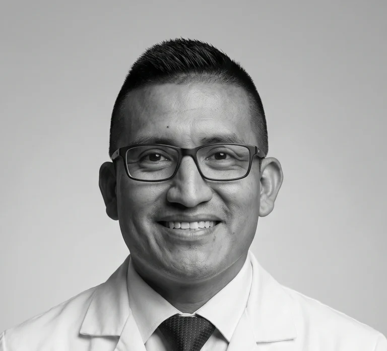 Dr. Alex Ismael Gusqui